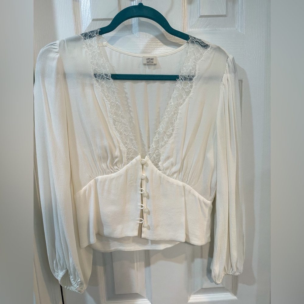 Aritizia Lace Top